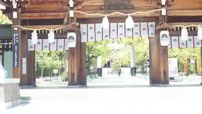 湊川神社の山門・神門