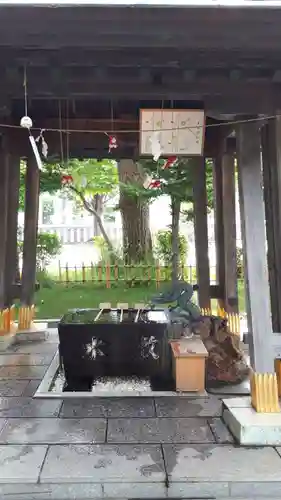 西野神社の手水舎