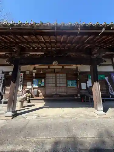 中之坊寺の{uncategorized: "未分類", other: "その他", undefined: "問題あり", building: "その他建物", grave: "お墓", sacred_gate: "鳥居", guardian: "狛犬", statue: "像", buddha: "仏像", history: "歴史", nature: "自然", garden: "庭園", animal: "動物", pagoda: "塔", temizu: "手水舎", mountain_gate: "山門・神門", sanctuary: "本殿・本堂", subordinate: "末社・摂社", art: "芸術", scenery: "景色", jizo: "地蔵", ema: "絵馬", goshuin: "御朱印", omikuji: "おみくじ", items: "授与品その他", amulet: "お守り", goshuincho: "御朱印帳", eats: "食事", festival: "お祭り", votive_dance: "神楽", shichigosan: "七五三参", wedding: "結婚式", experience: "体験その他", initially: "初詣", around: "周辺", anti_infection: "感染症対策"}