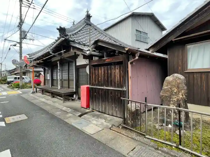 深川地蔵堂の{uncategorized: "未分類", other: "その他", undefined: "問題あり", building: "その他建物", grave: "お墓", sacred_gate: "鳥居", guardian: "狛犬", statue: "像", buddha: "仏像", history: "歴史", nature: "自然", garden: "庭園", animal: "動物", pagoda: "塔", temizu: "手水舎", mountain_gate: "山門・神門", sanctuary: "本殿・本堂", subordinate: "末社・摂社", art: "芸術", scenery: "景色", jizo: "地蔵", ema: "絵馬", goshuin: "御朱印", omikuji: "おみくじ", items: "授与品その他", amulet: "お守り", goshuincho: "御朱印帳", eats: "食事", festival: "お祭り", votive_dance: "神楽", shichigosan: "七五三参", wedding: "結婚式", experience: "体験その他", initially: "初詣", around: "周辺", anti_infection: "感染症対策"}