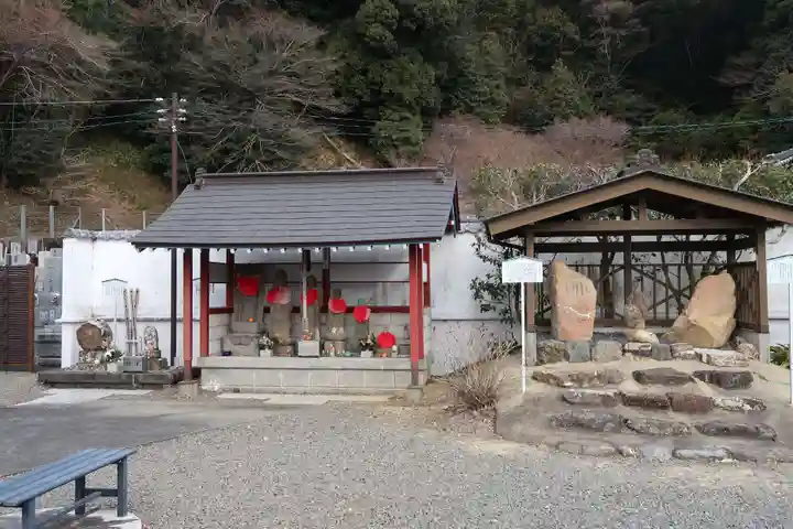 鬼岩寺(静岡県)