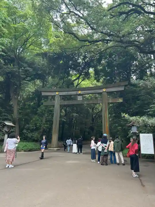 明治神宮の{uncategorized: "未分類", other: "その他", undefined: "問題あり", building: "その他建物", grave: "お墓", sacred_gate: "鳥居", guardian: "狛犬", statue: "像", buddha: "仏像", history: "歴史", nature: "自然", garden: "庭園", animal: "動物", pagoda: "塔", temizu: "手水舎", mountain_gate: "山門・神門", sanctuary: "本殿・本堂", subordinate: "末社・摂社", art: "芸術", scenery: "景色", jizo: "地蔵", ema: "絵馬", goshuin: "御朱印", omikuji: "おみくじ", items: "授与品その他", amulet: "お守り", goshuincho: "御朱印帳", eats: "食事", festival: "お祭り", votive_dance: "神楽", shichigosan: "七五三参", wedding: "結婚式", experience: "体験その他", initially: "初詣", around: "周辺", anti_infection: "感染症対策"}