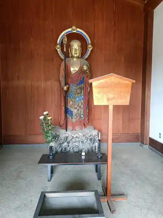 満願寺の{uncategorized: "未分類", other: "その他", undefined: "問題あり", building: "その他建物", grave: "お墓", sacred_gate: "鳥居", guardian: "狛犬", statue: "像", buddha: "仏像", history: "歴史", nature: "自然", garden: "庭園", animal: "動物", pagoda: "塔", temizu: "手水舎", mountain_gate: "山門・神門", sanctuary: "本殿・本堂", subordinate: "末社・摂社", art: "芸術", scenery: "景色", jizo: "地蔵", ema: "絵馬", goshuin: "御朱印", omikuji: "おみくじ", items: "授与品その他", amulet: "お守り", goshuincho: "御朱印帳", eats: "食事", festival: "お祭り", votive_dance: "神楽", shichigosan: "七五三参", wedding: "結婚式", experience: "体験その他", initially: "初詣", around: "周辺", anti_infection: "感染症対策"}