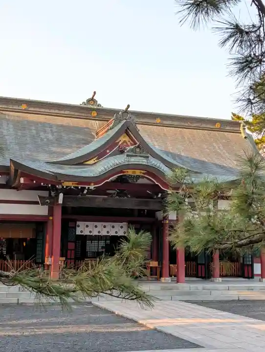 氣比神宮の{uncategorized: "未分類", other: "その他", undefined: "問題あり", building: "その他建物", grave: "お墓", sacred_gate: "鳥居", guardian: "狛犬", statue: "像", buddha: "仏像", history: "歴史", nature: "自然", garden: "庭園", animal: "動物", pagoda: "塔", temizu: "手水舎", mountain_gate: "山門・神門", sanctuary: "本殿・本堂", subordinate: "末社・摂社", art: "芸術", scenery: "景色", jizo: "地蔵", ema: "絵馬", goshuin: "御朱印", omikuji: "おみくじ", items: "授与品その他", amulet: "お守り", goshuincho: "御朱印帳", eats: "食事", festival: "お祭り", votive_dance: "神楽", shichigosan: "七五三参", wedding: "結婚式", experience: "体験その他", initially: "初詣", around: "周辺", anti_infection: "感染症対策"}