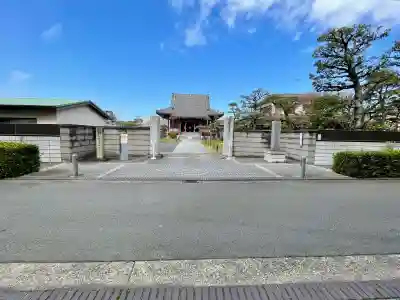 成佛寺の{uncategorized: "未分類", other: "その他", undefined: "問題あり", building: "その他建物", grave: "お墓", sacred_gate: "鳥居", guardian: "狛犬", statue: "像", buddha: "仏像", history: "歴史", nature: "自然", garden: "庭園", animal: "動物", pagoda: "塔", temizu: "手水舎", mountain_gate: "山門・神門", sanctuary: "本殿・本堂", subordinate: "末社・摂社", art: "芸術", scenery: "景色", jizo: "地蔵", ema: "絵馬", goshuin: "御朱印", omikuji: "おみくじ", items: "授与品その他", amulet: "お守り", goshuincho: "御朱印帳", eats: "食事", festival: "お祭り", votive_dance: "神楽", shichigosan: "七五三参", wedding: "結婚式", experience: "体験その他", initially: "初詣", around: "周辺", anti_infection: "感染症対策"}