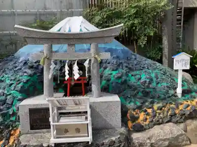 京濱伏見稲荷神社の末社・摂社