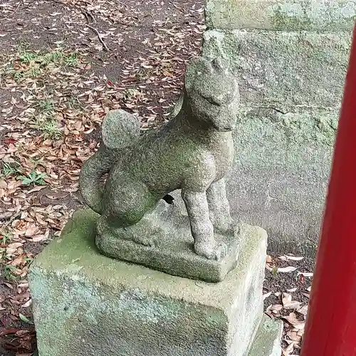 美濃輪稲荷神社の狛犬