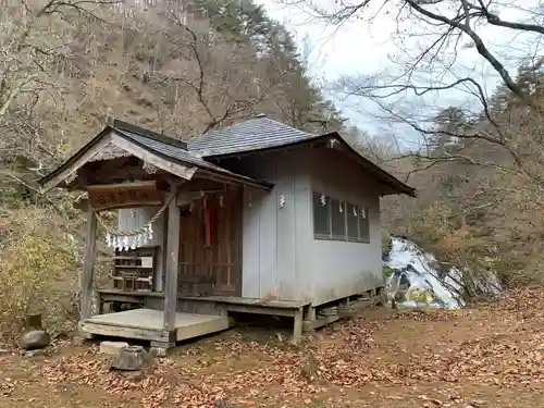 白瀧神社の本殿