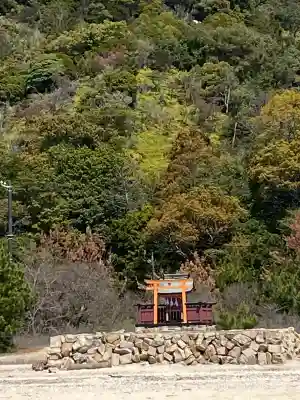 厳島神社の{uncategorized: "未分類", other: "その他", undefined: "問題あり", building: "その他建物", grave: "お墓", sacred_gate: "鳥居", guardian: "狛犬", statue: "像", buddha: "仏像", history: "歴史", nature: "自然", garden: "庭園", animal: "動物", pagoda: "塔", temizu: "手水舎", mountain_gate: "山門・神門", sanctuary: "本殿・本堂", subordinate: "末社・摂社", art: "芸術", scenery: "景色", jizo: "地蔵", ema: "絵馬", goshuin: "御朱印", omikuji: "おみくじ", items: "授与品その他", amulet: "お守り", goshuincho: "御朱印帳", eats: "食事", festival: "お祭り", votive_dance: "神楽", shichigosan: "七五三参", wedding: "結婚式", experience: "体験その他", initially: "初詣", around: "周辺", anti_infection: "感染症対策"}