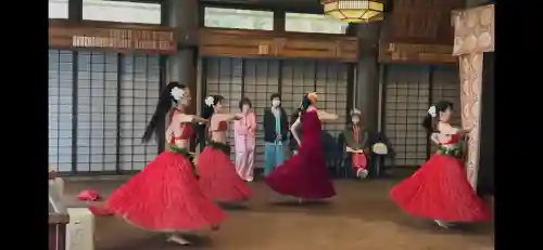 笠原寺の{uncategorized: "未分類", other: "その他", undefined: "問題あり", building: "その他建物", grave: "お墓", sacred_gate: "鳥居", guardian: "狛犬", statue: "像", buddha: "仏像", history: "歴史", nature: "自然", garden: "庭園", animal: "動物", pagoda: "塔", temizu: "手水舎", mountain_gate: "山門・神門", sanctuary: "本殿・本堂", subordinate: "末社・摂社", art: "芸術", scenery: "景色", jizo: "地蔵", ema: "絵馬", goshuin: "御朱印", omikuji: "おみくじ", items: "授与品その他", amulet: "お守り", goshuincho: "御朱印帳", eats: "食事", festival: "お祭り", votive_dance: "神楽", shichigosan: "七五三参", wedding: "結婚式", experience: "体験その他", initially: "初詣", around: "周辺", anti_infection: "感染症対策"}