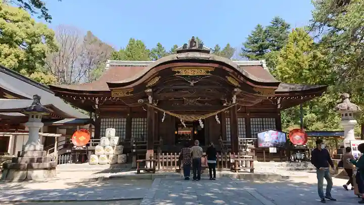 武田神社の本殿・本堂