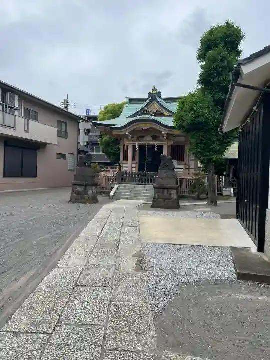 堀之内三輪神社の{uncategorized: "未分類", other: "その他", undefined: "問題あり", building: "その他建物", grave: "お墓", sacred_gate: "鳥居", guardian: "狛犬", statue: "像", buddha: "仏像", history: "歴史", nature: "自然", garden: "庭園", animal: "動物", pagoda: "塔", temizu: "手水舎", mountain_gate: "山門・神門", sanctuary: "本殿・本堂", subordinate: "末社・摂社", art: "芸術", scenery: "景色", jizo: "地蔵", ema: "絵馬", goshuin: "御朱印", omikuji: "おみくじ", items: "授与品その他", amulet: "お守り", goshuincho: "御朱印帳", eats: "食事", festival: "お祭り", votive_dance: "神楽", shichigosan: "七五三参", wedding: "結婚式", experience: "体験その他", initially: "初詣", around: "周辺", anti_infection: "感染症対策"}