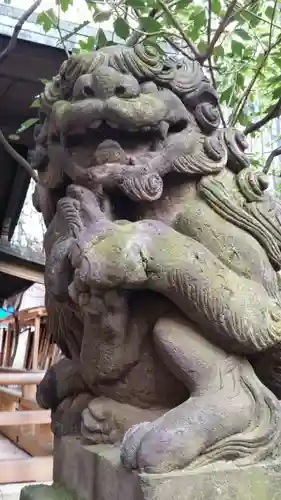 稲荷鬼王神社の狛犬