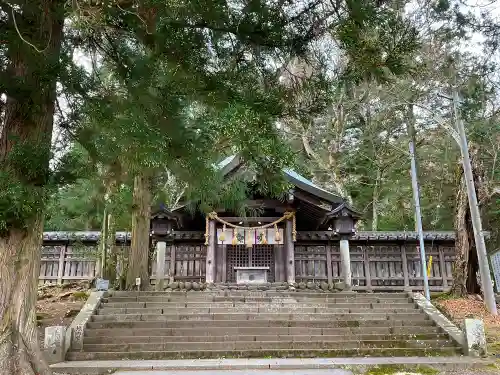 諏訪大社上社前宮の本殿・本堂