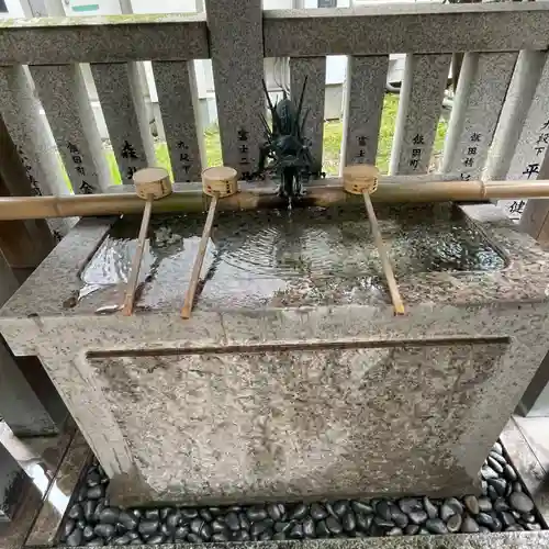 築土神社の手水