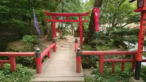 間々田八幡宮の庭園