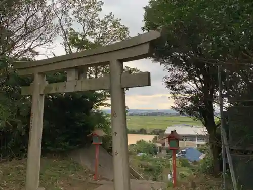 率土神社の鳥居