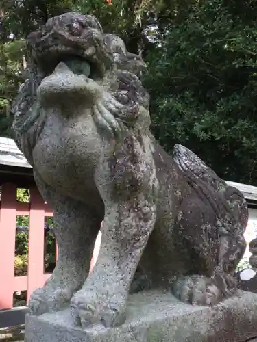 平岡八幡宮の狛犬