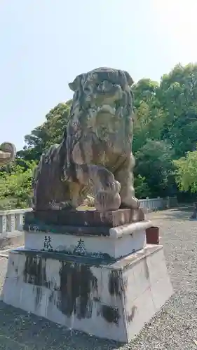 二宮神社の狛犬