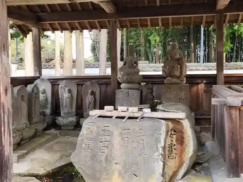 地蔵寺奥の院　五百羅漢堂(徳島県)