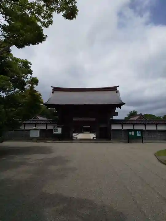 瑞龍寺の山門・神門