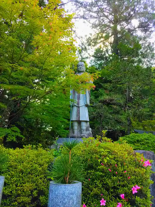 久米寺の像