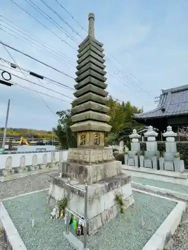 大師寺の{uncategorized: "未分類", other: "その他", undefined: "問題あり", building: "その他建物", grave: "お墓", sacred_gate: "鳥居", guardian: "狛犬", statue: "像", buddha: "仏像", history: "歴史", nature: "自然", garden: "庭園", animal: "動物", pagoda: "塔", temizu: "手水舎", mountain_gate: "山門・神門", sanctuary: "本殿・本堂", subordinate: "末社・摂社", art: "芸術", scenery: "景色", jizo: "地蔵", ema: "絵馬", goshuin: "御朱印", omikuji: "おみくじ", items: "授与品その他", amulet: "お守り", goshuincho: "御朱印帳", eats: "食事", festival: "お祭り", votive_dance: "神楽", shichigosan: "七五三参", wedding: "結婚式", experience: "体験その他", initially: "初詣", around: "周辺", anti_infection: "感染症対策"}