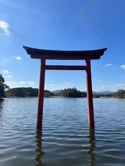 薦神社の鳥居