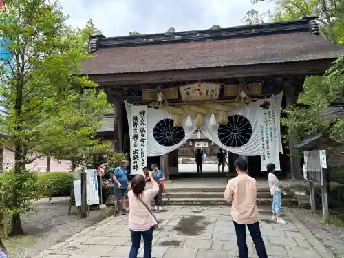 熊野本宮大社の{uncategorized: "未分類", other: "その他", undefined: "問題あり", building: "その他建物", grave: "お墓", sacred_gate: "鳥居", guardian: "狛犬", statue: "像", buddha: "仏像", history: "歴史", nature: "自然", garden: "庭園", animal: "動物", pagoda: "塔", temizu: "手水舎", mountain_gate: "山門・神門", sanctuary: "本殿・本堂", subordinate: "末社・摂社", art: "芸術", scenery: "景色", jizo: "地蔵", ema: "絵馬", goshuin: "御朱印", omikuji: "おみくじ", items: "授与品その他", amulet: "お守り", goshuincho: "御朱印帳", eats: "食事", festival: "お祭り", votive_dance: "神楽", shichigosan: "七五三参", wedding: "結婚式", experience: "体験その他", initially: "初詣", around: "周辺", anti_infection: "感染症対策"}