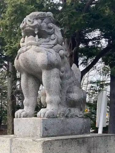 富良野神社の狛犬