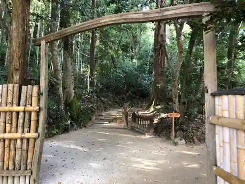 八重垣神社の庭園