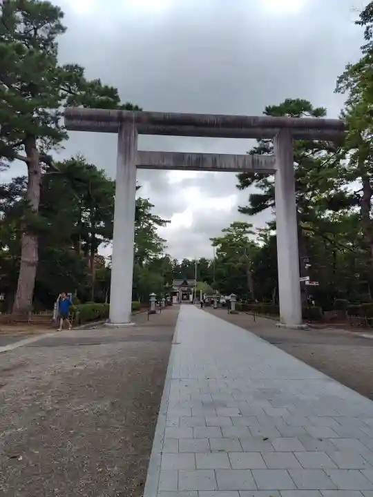 荘内神社の{uncategorized: "未分類", other: "その他", undefined: "問題あり", building: "その他建物", grave: "お墓", sacred_gate: "鳥居", guardian: "狛犬", statue: "像", buddha: "仏像", history: "歴史", nature: "自然", garden: "庭園", animal: "動物", pagoda: "塔", temizu: "手水舎", mountain_gate: "山門・神門", sanctuary: "本殿・本堂", subordinate: "末社・摂社", art: "芸術", scenery: "景色", jizo: "地蔵", ema: "絵馬", goshuin: "御朱印", omikuji: "おみくじ", items: "授与品その他", amulet: "お守り", goshuincho: "御朱印帳", eats: "食事", festival: "お祭り", votive_dance: "神楽", shichigosan: "七五三参", wedding: "結婚式", experience: "体験その他", initially: "初詣", around: "周辺", anti_infection: "感染症対策"}