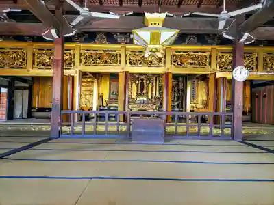 恩任寺の本殿・本堂