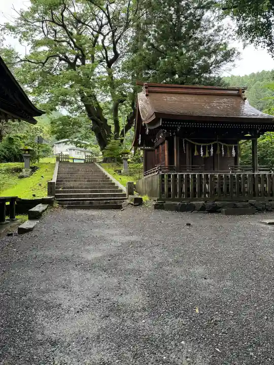 諏訪大社上社前宮の末社・摂社