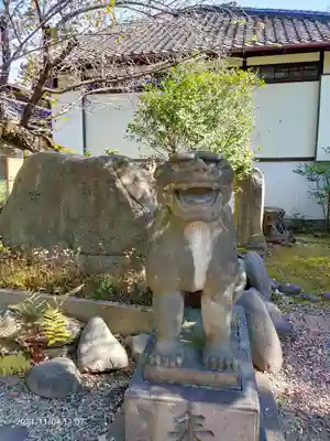 三囲神社の狛犬