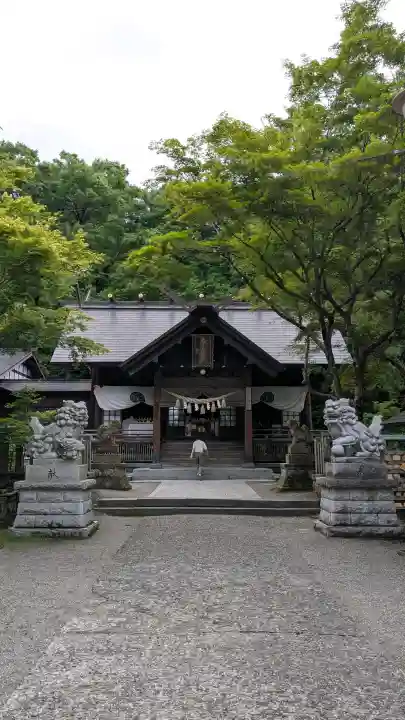 春日山神社の{uncategorized: "未分類", other: "その他", undefined: "問題あり", building: "その他建物", grave: "お墓", sacred_gate: "鳥居", guardian: "狛犬", statue: "像", buddha: "仏像", history: "歴史", nature: "自然", garden: "庭園", animal: "動物", pagoda: "塔", temizu: "手水舎", mountain_gate: "山門・神門", sanctuary: "本殿・本堂", subordinate: "末社・摂社", art: "芸術", scenery: "景色", jizo: "地蔵", ema: "絵馬", goshuin: "御朱印", omikuji: "おみくじ", items: "授与品その他", amulet: "お守り", goshuincho: "御朱印帳", eats: "食事", festival: "お祭り", votive_dance: "神楽", shichigosan: "七五三参", wedding: "結婚式", experience: "体験その他", initially: "初詣", around: "周辺", anti_infection: "感染症対策"}
