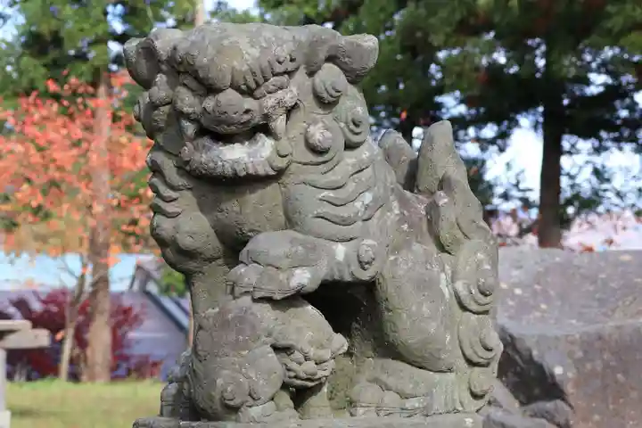 諏訪神社の狛犬