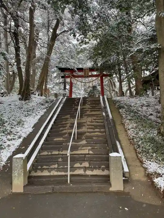 氷川女體神社の{uncategorized: "未分類", other: "その他", undefined: "問題あり", building: "その他建物", grave: "お墓", sacred_gate: "鳥居", guardian: "狛犬", statue: "像", buddha: "仏像", history: "歴史", nature: "自然", garden: "庭園", animal: "動物", pagoda: "塔", temizu: "手水舎", mountain_gate: "山門・神門", sanctuary: "本殿・本堂", subordinate: "末社・摂社", art: "芸術", scenery: "景色", jizo: "地蔵", ema: "絵馬", goshuin: "御朱印", omikuji: "おみくじ", items: "授与品その他", amulet: "お守り", goshuincho: "御朱印帳", eats: "食事", festival: "お祭り", votive_dance: "神楽", shichigosan: "七五三参", wedding: "結婚式", experience: "体験その他", initially: "初詣", around: "周辺", anti_infection: "感染症対策"}