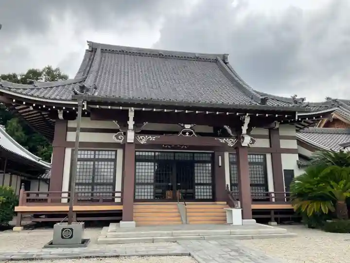 長福寺の本殿・本堂
