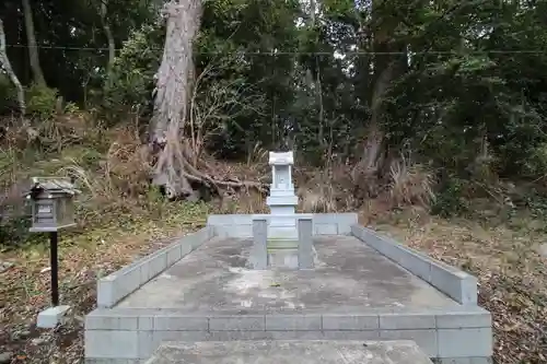 諏訪神社・駒形神社の末社