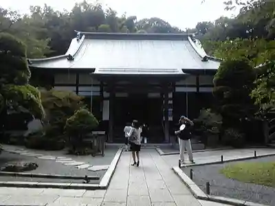 報国寺の本殿・本堂