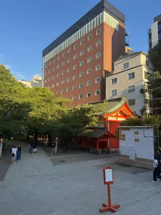 花園神社の{uncategorized: "未分類", other: "その他", undefined: "問題あり", building: "その他建物", grave: "お墓", sacred_gate: "鳥居", guardian: "狛犬", statue: "像", buddha: "仏像", history: "歴史", nature: "自然", garden: "庭園", animal: "動物", pagoda: "塔", temizu: "手水舎", mountain_gate: "山門・神門", sanctuary: "本殿・本堂", subordinate: "末社・摂社", art: "芸術", scenery: "景色", jizo: "地蔵", ema: "絵馬", goshuin: "御朱印", omikuji: "おみくじ", items: "授与品その他", amulet: "お守り", goshuincho: "御朱印帳", eats: "食事", festival: "お祭り", votive_dance: "神楽", shichigosan: "七五三参", wedding: "結婚式", experience: "体験その他", initially: "初詣", around: "周辺", anti_infection: "感染症対策"}