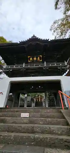 布施弁天 東海寺の{uncategorized: "未分類", other: "その他", undefined: "問題あり", building: "その他建物", grave: "お墓", sacred_gate: "鳥居", guardian: "狛犬", statue: "像", buddha: "仏像", history: "歴史", nature: "自然", garden: "庭園", animal: "動物", pagoda: "塔", temizu: "手水舎", mountain_gate: "山門・神門", sanctuary: "本殿・本堂", subordinate: "末社・摂社", art: "芸術", scenery: "景色", jizo: "地蔵", ema: "絵馬", goshuin: "御朱印", omikuji: "おみくじ", items: "授与品その他", amulet: "お守り", goshuincho: "御朱印帳", eats: "食事", festival: "お祭り", votive_dance: "神楽", shichigosan: "七五三参", wedding: "結婚式", experience: "体験その他", initially: "初詣", around: "周辺", anti_infection: "感染症対策"}