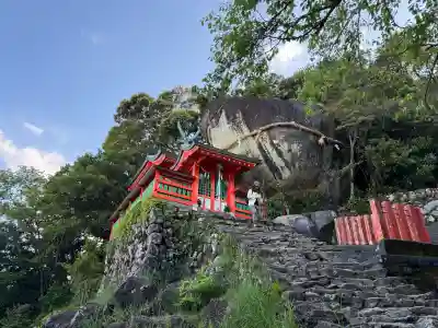 神倉神社（熊野速玉大社摂社）の{uncategorized: "未分類", other: "その他", undefined: "問題あり", building: "その他建物", grave: "お墓", sacred_gate: "鳥居", guardian: "狛犬", statue: "像", buddha: "仏像", history: "歴史", nature: "自然", garden: "庭園", animal: "動物", pagoda: "塔", temizu: "手水舎", mountain_gate: "山門・神門", sanctuary: "本殿・本堂", subordinate: "末社・摂社", art: "芸術", scenery: "景色", jizo: "地蔵", ema: "絵馬", goshuin: "御朱印", omikuji: "おみくじ", items: "授与品その他", amulet: "お守り", goshuincho: "御朱印帳", eats: "食事", festival: "お祭り", votive_dance: "神楽", shichigosan: "七五三参", wedding: "結婚式", experience: "体験その他", initially: "初詣", around: "周辺", anti_infection: "感染症対策"}