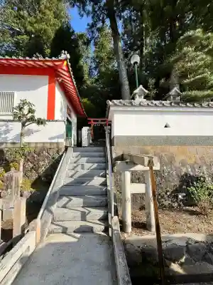 墨坂神社の{uncategorized: "未分類", other: "その他", undefined: "問題あり", building: "その他建物", grave: "お墓", sacred_gate: "鳥居", guardian: "狛犬", statue: "像", buddha: "仏像", history: "歴史", nature: "自然", garden: "庭園", animal: "動物", pagoda: "塔", temizu: "手水舎", mountain_gate: "山門・神門", sanctuary: "本殿・本堂", subordinate: "末社・摂社", art: "芸術", scenery: "景色", jizo: "地蔵", ema: "絵馬", goshuin: "御朱印", omikuji: "おみくじ", items: "授与品その他", amulet: "お守り", goshuincho: "御朱印帳", eats: "食事", festival: "お祭り", votive_dance: "神楽", shichigosan: "七五三参", wedding: "結婚式", experience: "体験その他", initially: "初詣", around: "周辺", anti_infection: "感染症対策"}