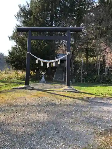金澤神社の{uncategorized: "未分類", other: "その他", undefined: "問題あり", building: "その他建物", grave: "お墓", sacred_gate: "鳥居", guardian: "狛犬", statue: "像", buddha: "仏像", history: "歴史", nature: "自然", garden: "庭園", animal: "動物", pagoda: "塔", temizu: "手水舎", mountain_gate: "山門・神門", sanctuary: "本殿・本堂", subordinate: "末社・摂社", art: "芸術", scenery: "景色", jizo: "地蔵", ema: "絵馬", goshuin: "御朱印", omikuji: "おみくじ", items: "授与品その他", amulet: "お守り", goshuincho: "御朱印帳", eats: "食事", festival: "お祭り", votive_dance: "神楽", shichigosan: "七五三参", wedding: "結婚式", experience: "体験その他", initially: "初詣", around: "周辺", anti_infection: "感染症対策"}