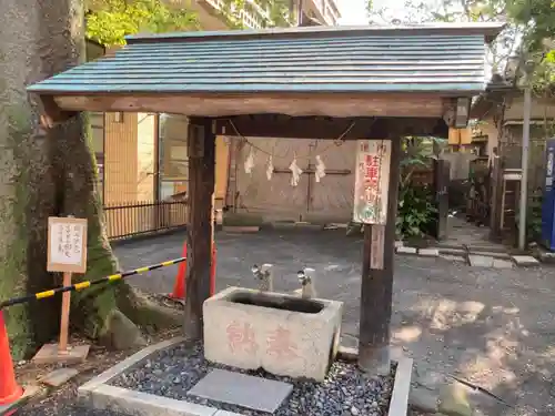 亀岡八幡宮（亀岡八幡神社）の手水