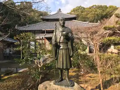 円通寺の像