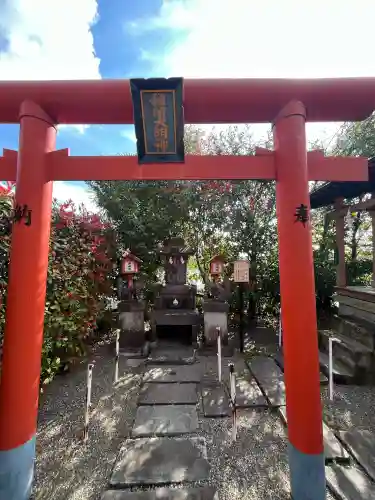 北岡神社の{uncategorized: "未分類", other: "その他", undefined: "問題あり", building: "その他建物", grave: "お墓", sacred_gate: "鳥居", guardian: "狛犬", statue: "像", buddha: "仏像", history: "歴史", nature: "自然", garden: "庭園", animal: "動物", pagoda: "塔", temizu: "手水舎", mountain_gate: "山門・神門", sanctuary: "本殿・本堂", subordinate: "末社・摂社", art: "芸術", scenery: "景色", jizo: "地蔵", ema: "絵馬", goshuin: "御朱印", omikuji: "おみくじ", items: "授与品その他", amulet: "お守り", goshuincho: "御朱印帳", eats: "食事", festival: "お祭り", votive_dance: "神楽", shichigosan: "七五三参", wedding: "結婚式", experience: "体験その他", initially: "初詣", around: "周辺", anti_infection: "感染症対策"}