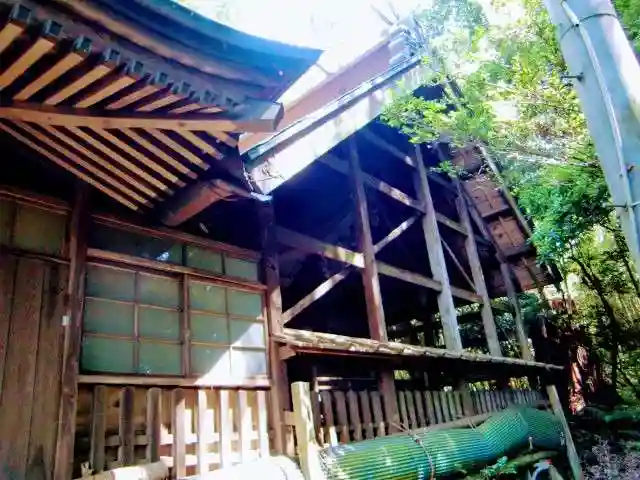 子安神社の本殿・本堂